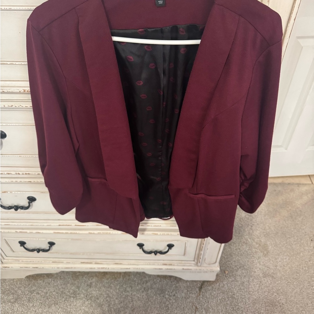 Women's Burgundy Jacket
